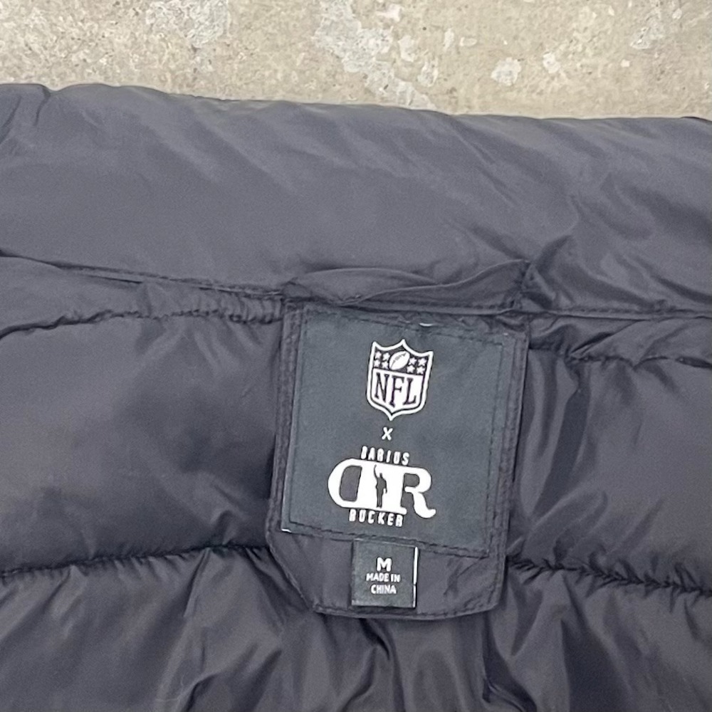 Tampa Bay Buccaneers Vest Mens Medium Black NFL Darius Rucker Puffer Full Zip - Picture 4 of 11